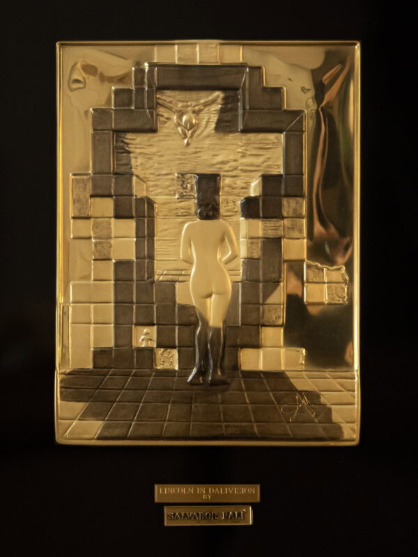 Salvador Dalí – Lincoln in Dalivision (Gold Bas-Relief), circa 1975–1979